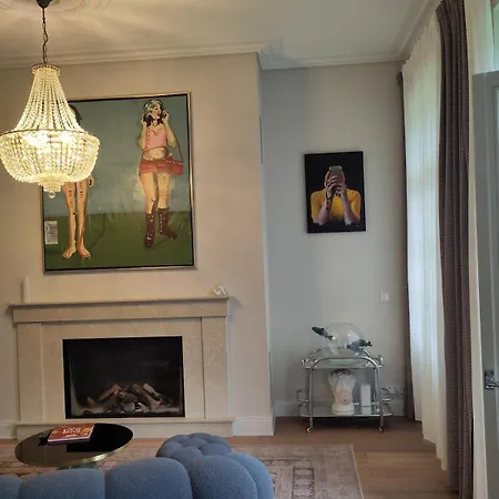 Deluxe-suite In Der Privaten Residenz 아파트 하일리겐담